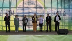 008 Поздравление Павлюченко, Награждение почётных жителей  день села 2025