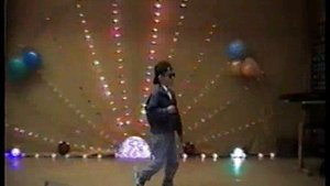 КРУТОЙ  МАЛЬЧИШКА.  исп.  Антон  Белых. Большой  концертный  зал  Урдомской  школы  искусств №47 .