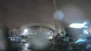 Автокраны на строительстве Центра по хоккею с мячом