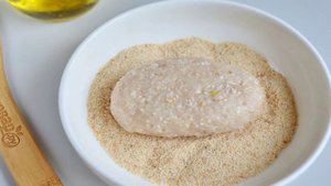 Куриные котлеты с овсянкой и сметанным соусом