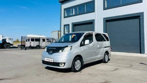 Nissan NV200, 2011 год