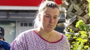 Суд лишил родительских прав россиянку, оставившую дочь в турецком аэропорту