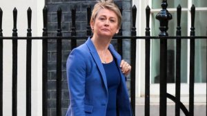 Глава МИД Британии Купер заявила о готовности НАТО к прямой конфронтации с РФ