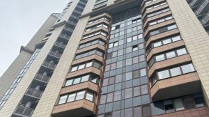 Выпавшая из окна квартиры в Москве девочка умерла в больнице
