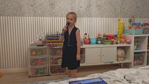 Полина даёт концерт .mp4