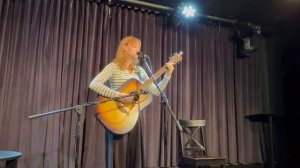 Софья Трубчанинова - Летела утка над Парижем, Е. Медведева