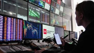 Индекс Мосбиржи вырос на фоне заявлений Путина в ходе совещания Совбеза РФ