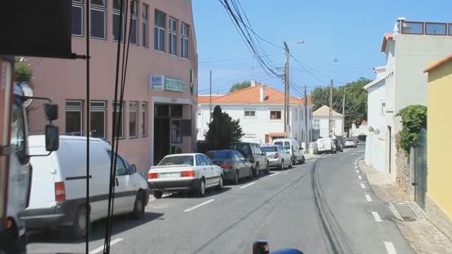 На дороге в Португалии - вид из окна автобуса.