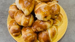 Сосиски в тесте в духовке / Как сделать сосиски в дрожжевом тесте + рецепт дрожжевого теста, как пух