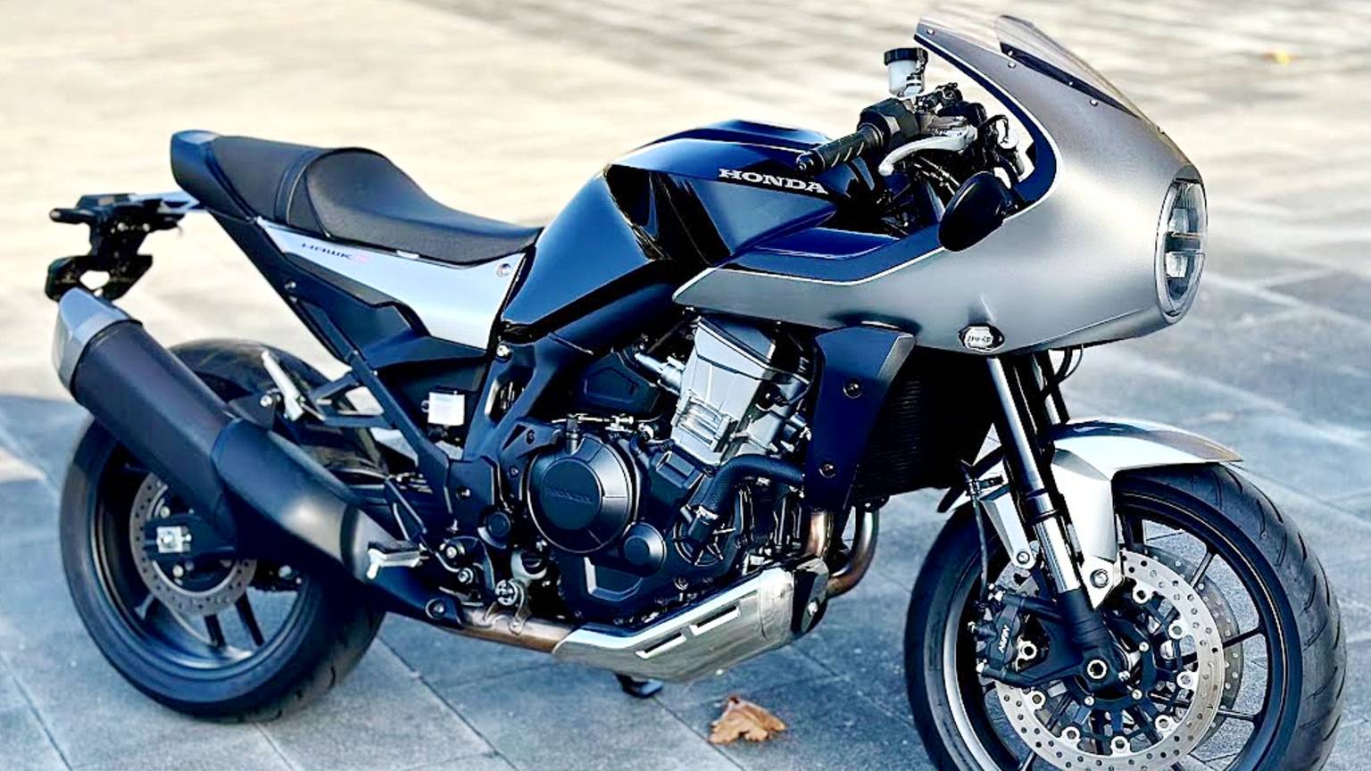 Honda Hawk 11 -  Заводской Кафе-Рейсер !