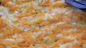 Куриные крылышки в сметанно-чесночном соусе