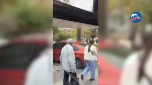 Авария на западе Москвы: легковушка протаранила остановку общественного транспорта