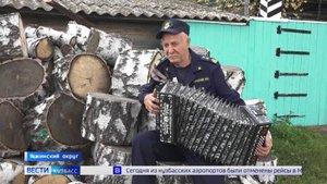 Гармония гармони: поэт-песенник из деревни Кулаково показал свою коллекцию