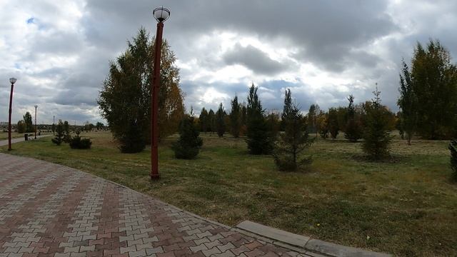 ПРОГУЛКИ ПО ОМСКУ. ОСЕНЬ ОДНАКО ПРИШЛА....