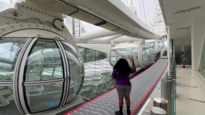 Дубай, колесо обозрения.