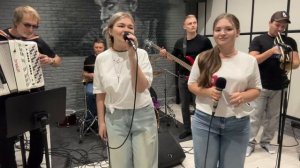 Кавер-группа Краса - Выйду на улицу (Русская народная песня, современная обработка)