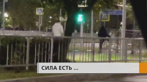 Вандалы продолжают крушить всё, что попадётся им под руку или ногу