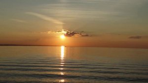 "ФИНСКИЙ ЗАЛИВ. МЫСЛИ НИ О ЧЁМ"... (Фото Владимира ГИЛЯСЕВА (СПб), музыка в стиле "AMBIENT NIGHTS")