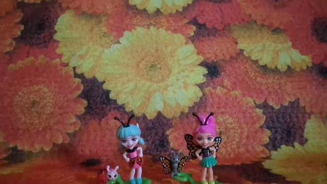 Обзор на фигурки Энчантималс Божья Коровка Ladelia Ladybug и Бабочка Baxi Butterfly
