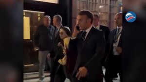 Кортеж президента Франции Макрона остановила полиция Нью-Йорка, перекрывавшая улицы для Трампа