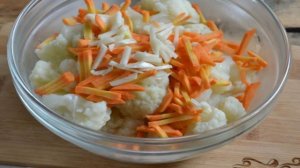 Маринованная цветная капуста с морковью