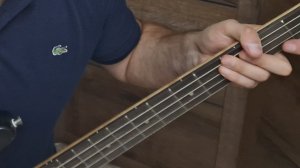 Мелодия из Мадагаскара на бас-гитаре