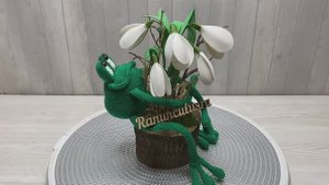 Подснежники из фоамирана с лягушкой