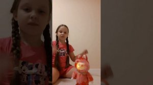 живая лабубу игрушка