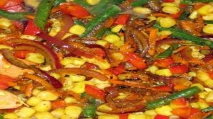 Коричневый рис с овощами