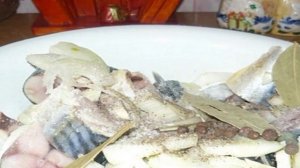 Маринованная скумбрия в банке