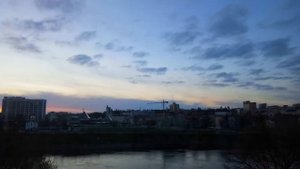 Восход солнца над городом! Красивое видео!