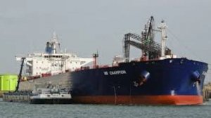 К Китаю идёт целая армада «теневого» флота из России