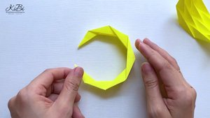 Красивая Луна из бумаги  | Оригами поделки своими руками | DIY