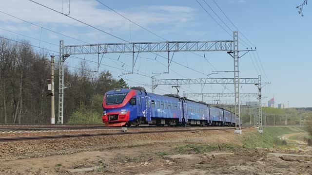 Электропоезда ЭП2Д-0082 и ЭГ2Тв-024 "Иволга", перегон Москва-Сортировочная-Киевская - Очаково-I