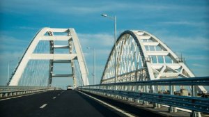 На Крымском мосту закрыто движение автомобилей