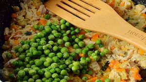 Куриные мини-пироги в горшочках