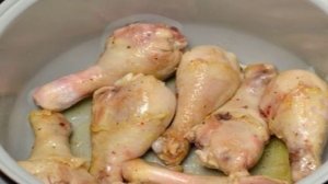 Куриные ножки с картошкой в мультиварке