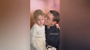 Никита Кологривый показал жену и дочь