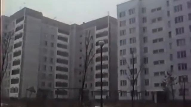 Припять 1988 год  Выброс вещей из квартир