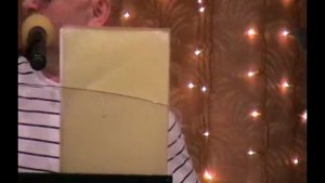Кадр  из  видео-фильма  ВСЕ  СВОИ.  Песня   СЕДИНА. исп. А. Белых.