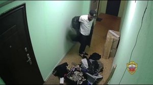 Сотрудники полиции востока Москвы задержали подозреваемого в краже вещей из чемодана