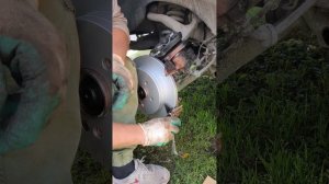 замена задних тормозных дисков и колодок на ml 320