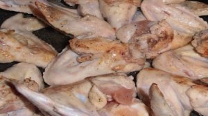 Куриные крылья тушеные