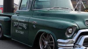 Классические грузовики на выставке "Triple Crown of Rodding" 2025