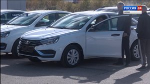 В Сыктывкаре пострадавшим на производстве вручили новые автомобили