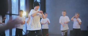 Мальчики отлично танцуют в новосибирской школе танца. Съемка клипов в Новосибирске