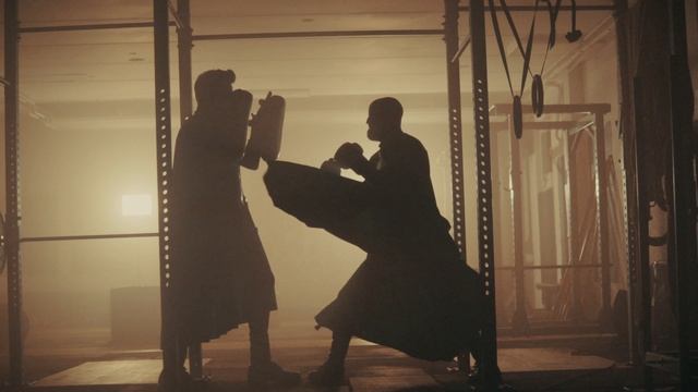 Grailknights - Grail Gym (Official Video) смотреть онлайн