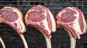 Корейка ягненка на гриле