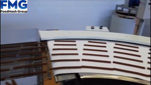 Глазировочное оборудование. Глазирование корпусов конфет и переход в охлаждающий тоннель