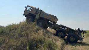 Военный монстр трак. Будем тестировать по бездорожью!